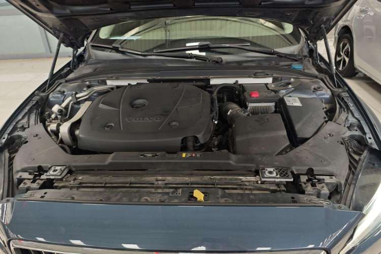 Used Volvo S60 2020 T4 Zhiyuan Luxury Edition Engine Bay