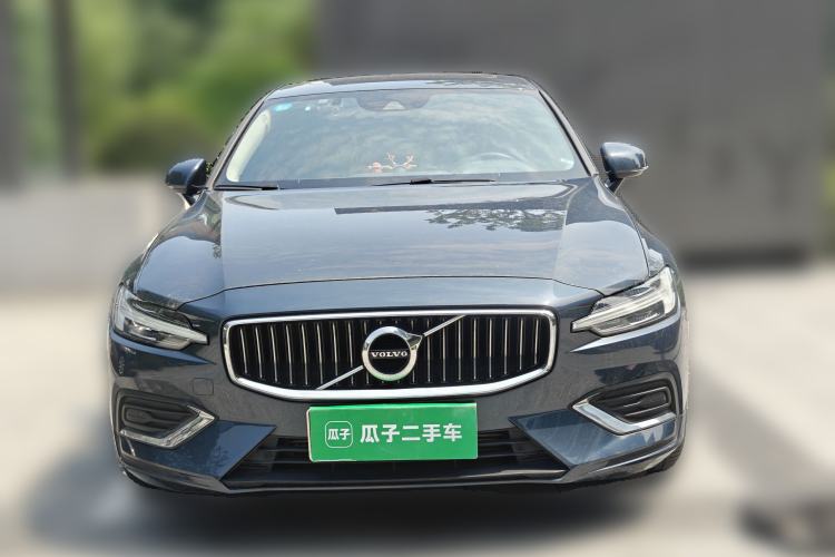 Used Volvo S60 2020 T4 Zhiyi Luxury Edition Front