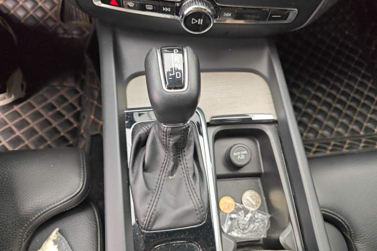 Used Volvo S60 2020 T4 Zhiyuan Luxury Edition Gear Lever