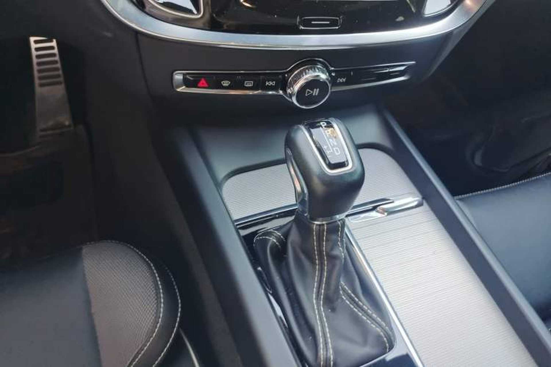 Used Volvo S60 2020 T4 Zhiyuan Sport Edition Gear Lever