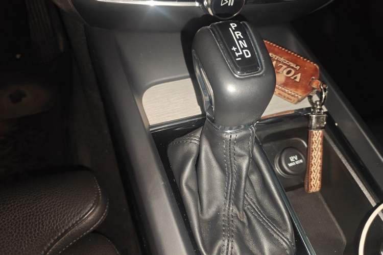 Used Volvo S60 2020 T4 Zhiyuan Luxury Edition Gear Lever