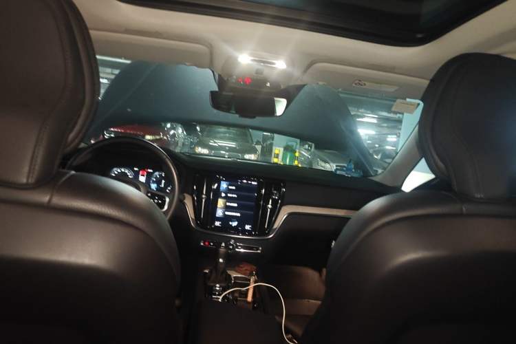 Used Volvo S60 2020 T4 Zhiyuan Luxury Edition Headliner