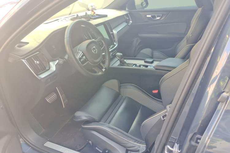 Used Volvo S60 2020 T4 Zhiyuan Sport Edition Left Front Seat
