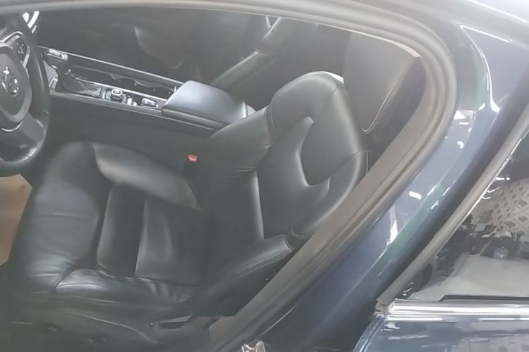 Used Volvo S60 2020 T4 Zhiyi Luxury Edition Left Front Seat