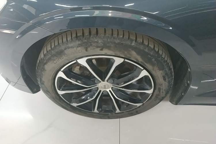 Used Volvo S60 2020 T4 Zhiyi Luxury Edition Left Front Wheel Hub