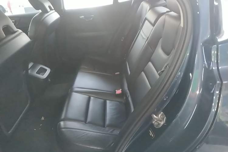 Used Volvo S60 2020 T4 Zhiyi Luxury Edition Left Rear Seat