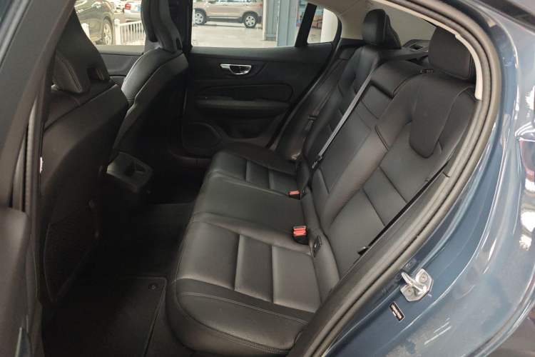 Used Volvo S60 2020 T4 Zhiyuan Luxury Edition Left Rear Seat