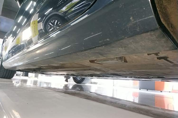 Used Volvo S60 2020 T4 Zhiyi Luxury Edition Left Side Sill