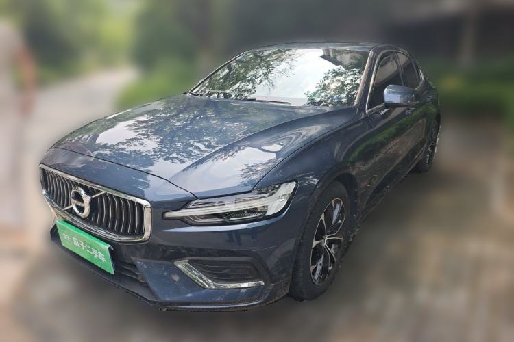 Used Volvo S60 2020 T4 Zhiyi Luxury Edition Guazi used car, China used car export, Used car for sale, Used  cars, Cheapest cars for sale