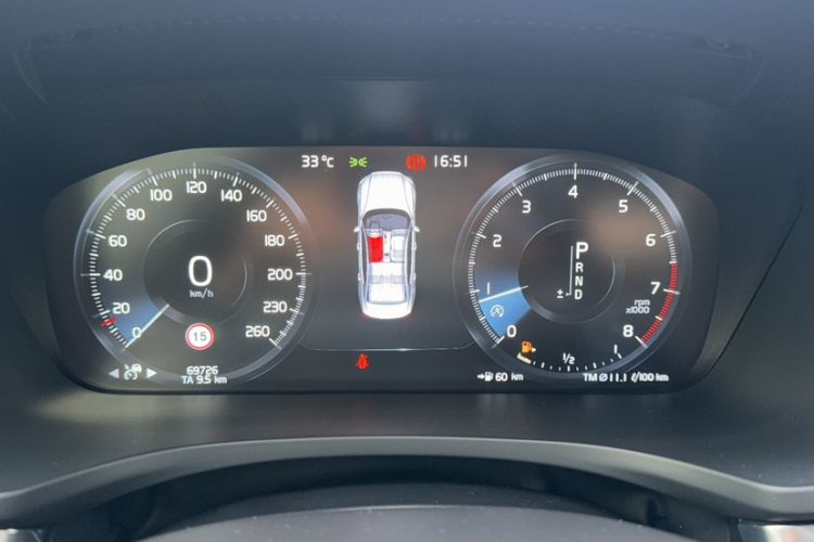 Used Volvo S60 2020 T4 Zhiyuan Luxury Edition Odometer Close Up