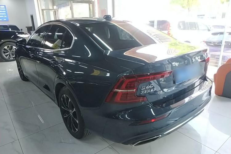 Used Volvo S60 2020 T4 Zhiyi Luxury Edition Rear Left 45 Deg