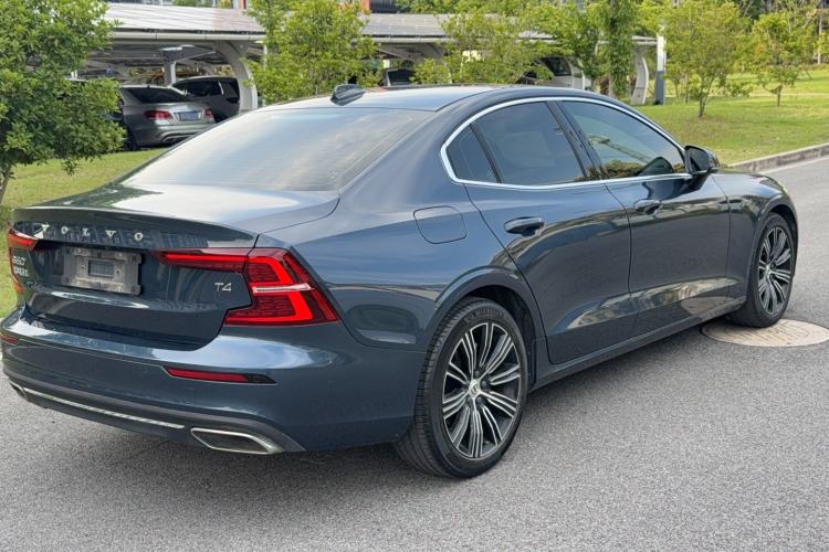 Used Volvo S60 2020 T4 Zhiyuan Luxury Edition Rear Right 45 Deg