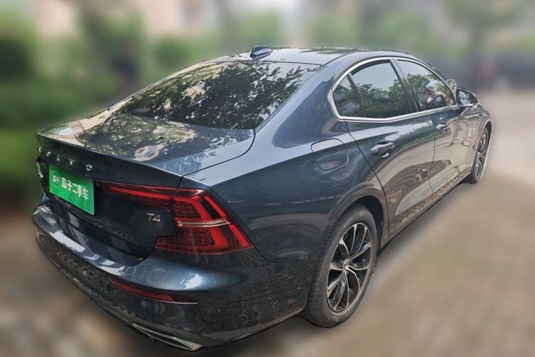 Used Volvo S60 2020 T4 Zhiyi Luxury Edition Rear Right 45 Deg