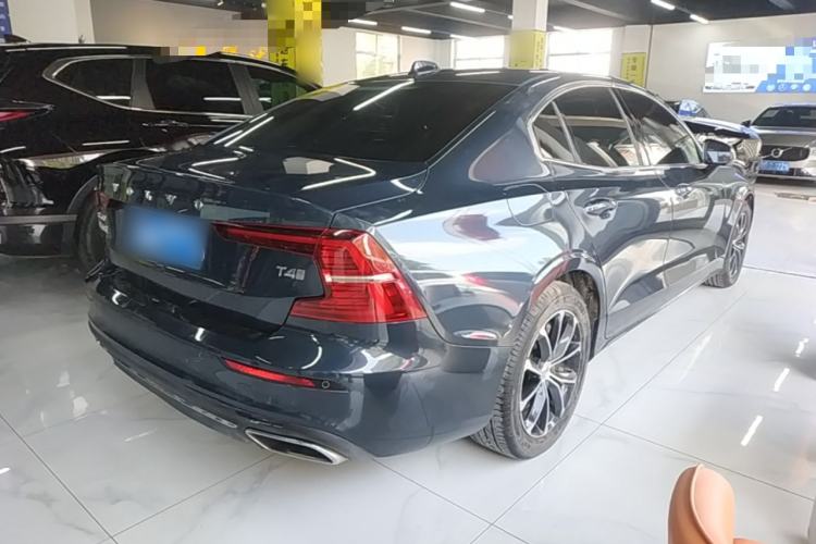Used Volvo S60 2020 T4 Zhiyi Luxury Edition Rear Right 45 Deg