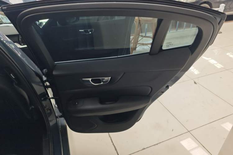 Used Volvo S60 2020 T4 Zhiyuan Luxury Edition Right Rear Door Interior