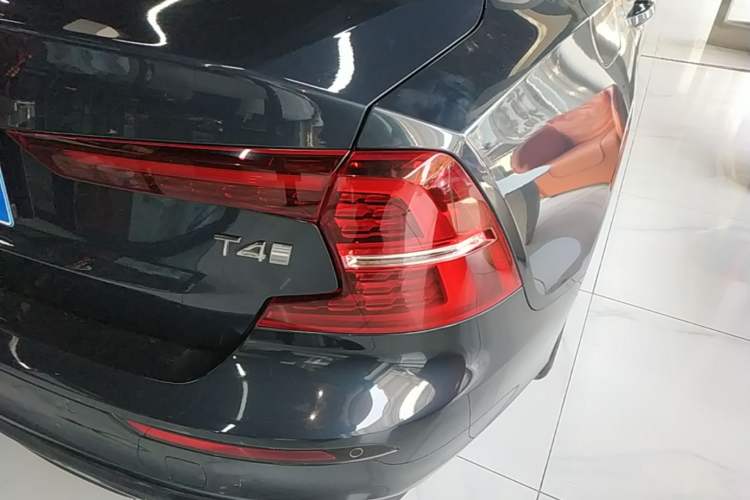 Used Volvo S60 2020 T4 Zhiyi Luxury Edition Right Rear Taillight