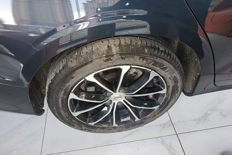 Used Volvo S60 2020 T4 Zhiyi Luxury Edition Right Rear Wheel Hub