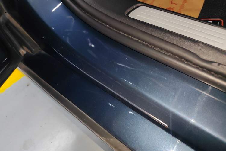 Used Volvo S60 2020 T4 Zhiyi Luxury Edition Right Side Sill