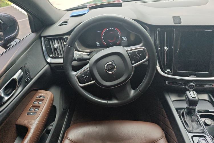 Used Volvo S60 2020 T4 Zhiyi Luxury Edition Steering Wheel