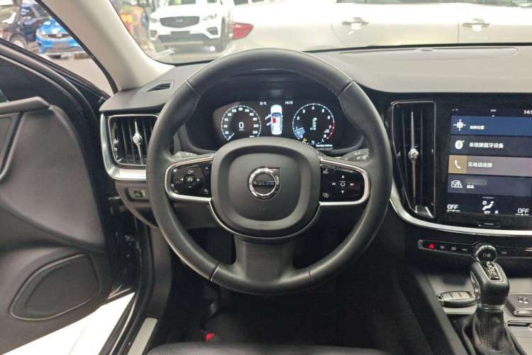 Used Volvo S60 2020 T4 Zhiyuan Luxury Edition Steering Wheel