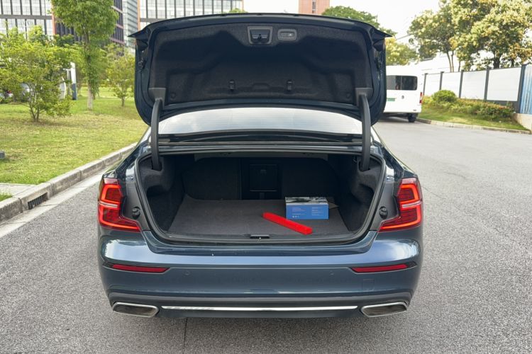 Used Volvo S60 2020 T4 Zhiyuan Luxury Edition Trunk
