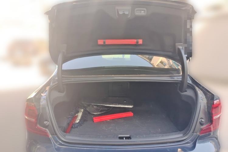 Used Volvo S60 2020 T4 Zhiyuan Sport Edition Trunk