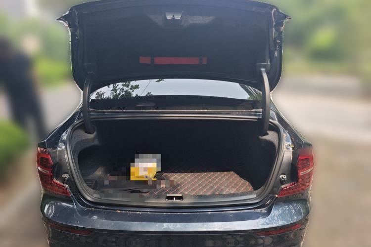 Used Volvo S60 2020 T4 Zhiyi Luxury Edition Trunk