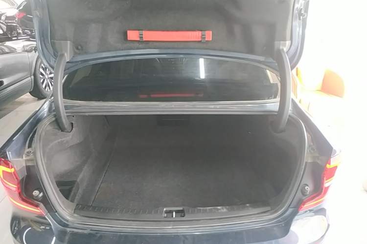 Used Volvo S60 2020 T4 Zhiyi Luxury Edition Trunk