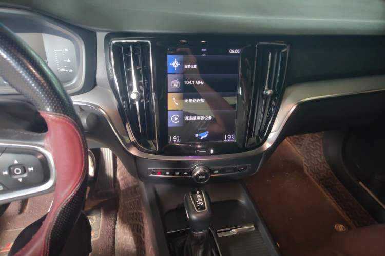 Used Volvo S60 2020 T4 Zhiyi Luxury Edition Audio And AC Panel