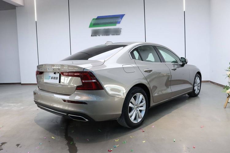 Used Volvo S60 2020 T3 SmartDrive Luxury Edition Exterior 6