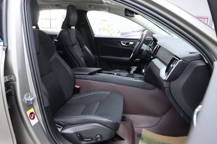 Used Volvo S60 2020 T3 SmartDrive Luxury Edition Interior 11