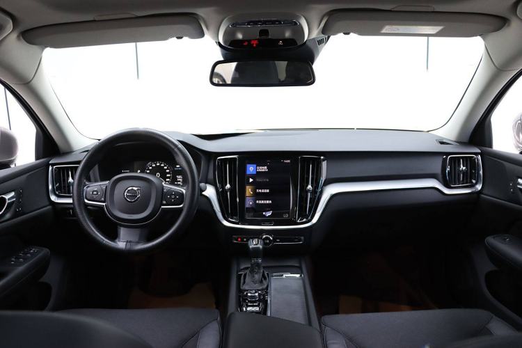 Used Volvo S60 2020 T3 SmartDrive Luxury Edition Interior 2