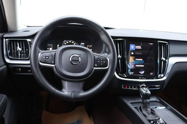 Used Volvo S60 2020 T3 SmartDrive Luxury Edition Interior 3