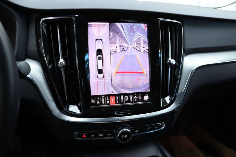 Used Volvo S60 2020 T3 SmartDrive Luxury Edition Interior 4