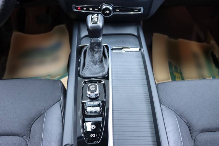 Used Volvo S60 2020 T3 SmartDrive Luxury Edition Interior 6
