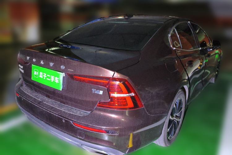 Used Volvo S60 2020 T4 Zhiyi Luxury Edition Rear Right 45 Deg