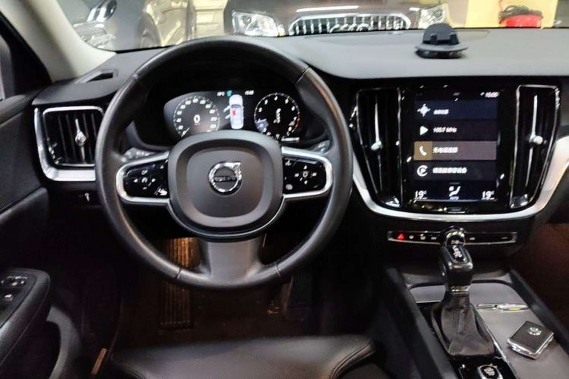 Used Volvo S60 2020 T4 Zhiyuan Luxury Edition Steering Wheel