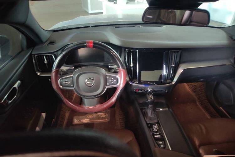 Used Volvo S60 2020 T4 Zhiyi Luxury Edition Steering Wheel