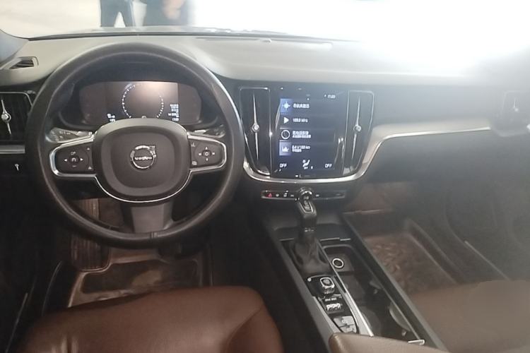 Used Volvo S60 2020 T4 Zhiyi Luxury Edition Center Console