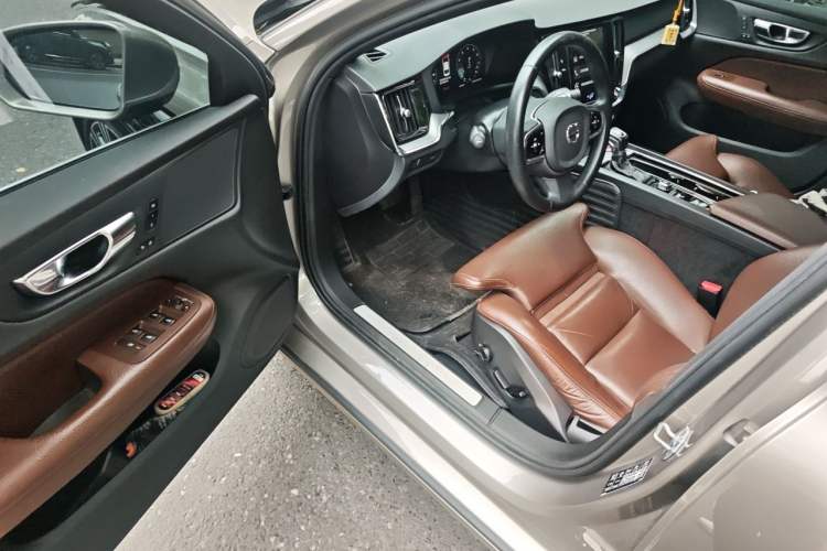 Used Volvo S60 2020 T4 Zhiyuan Luxury Edition Driver Seat
