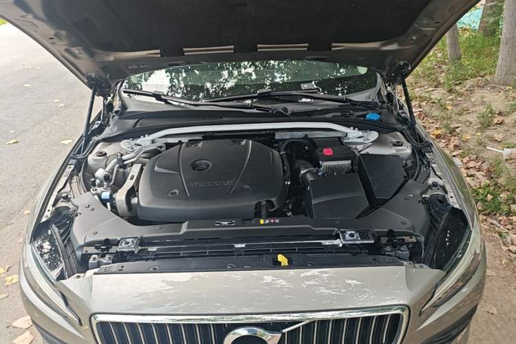 Used Volvo S60 2020 T3 SmartDrive Luxury Edition Engine Bay
