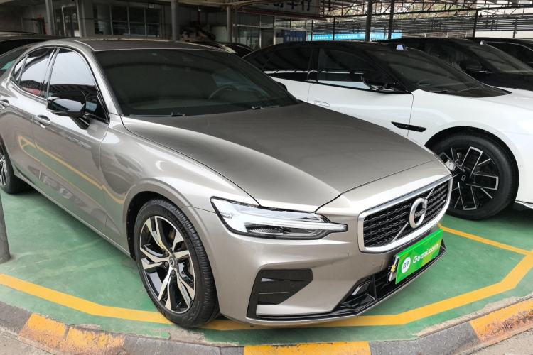 Used Volvo S60 2020 T4 Zhiyuan Sport Edition Exterior 2