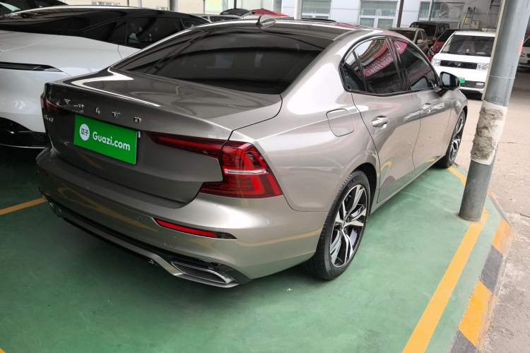 Used Volvo S60 2020 T4 Zhiyuan Sport Edition Exterior 3