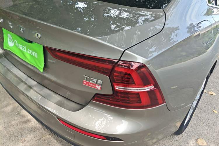 Used Volvo S60 2020 T3 SmartDrive Luxury Edition Exterior 3