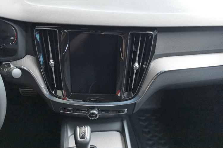 Used Volvo S60 2020 T4 Zhiyuan Sport Edition Interior 4