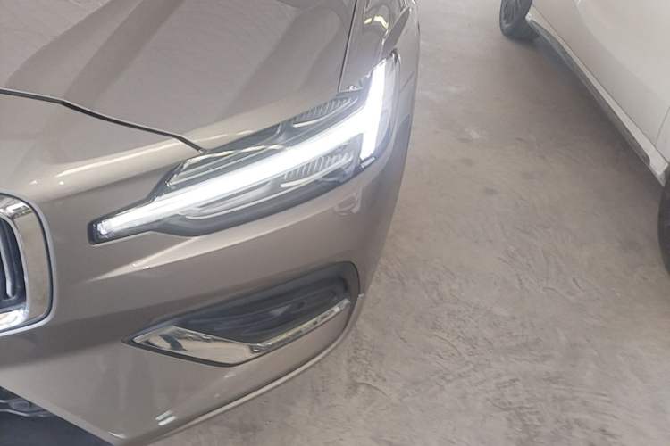 Used Volvo S60 2020 T4 Zhiyi Luxury Edition Left Front Headlight