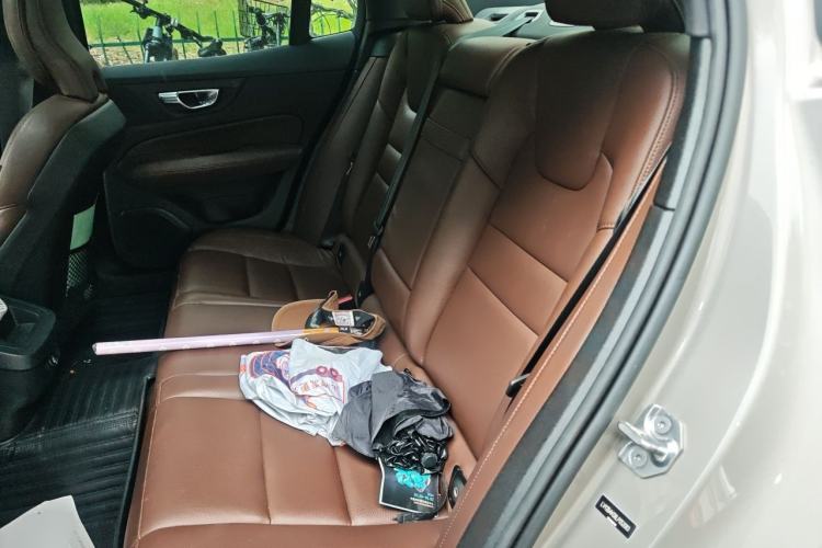 Used Volvo S60 2020 T4 Zhiyuan Luxury Edition Left Rear Seat