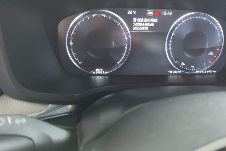 Used Volvo S60 2020 T4 Zhiyuan Sport Edition Odometer Close Up