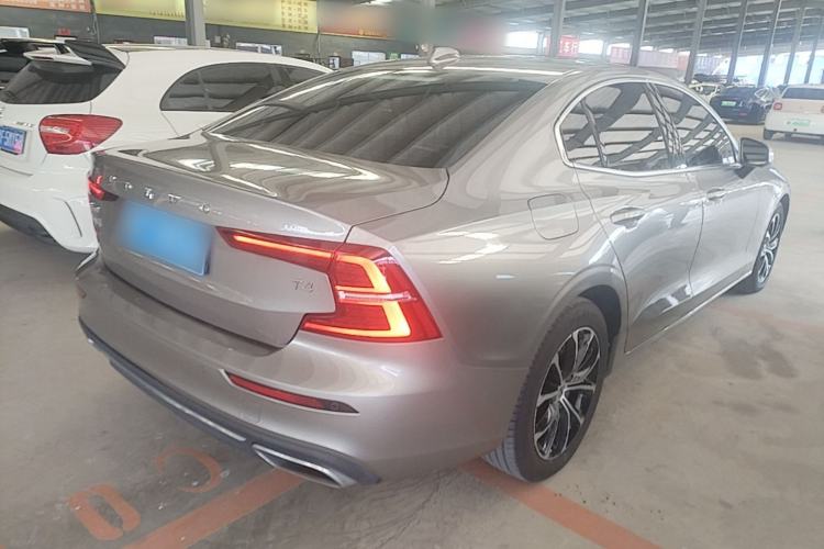 Used Volvo S60 2020 T4 Zhiyi Luxury Edition Rear Right 45 Deg