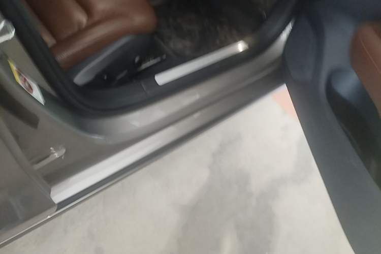 Used Volvo S60 2020 T4 Zhiyi Luxury Edition Right Side Sill